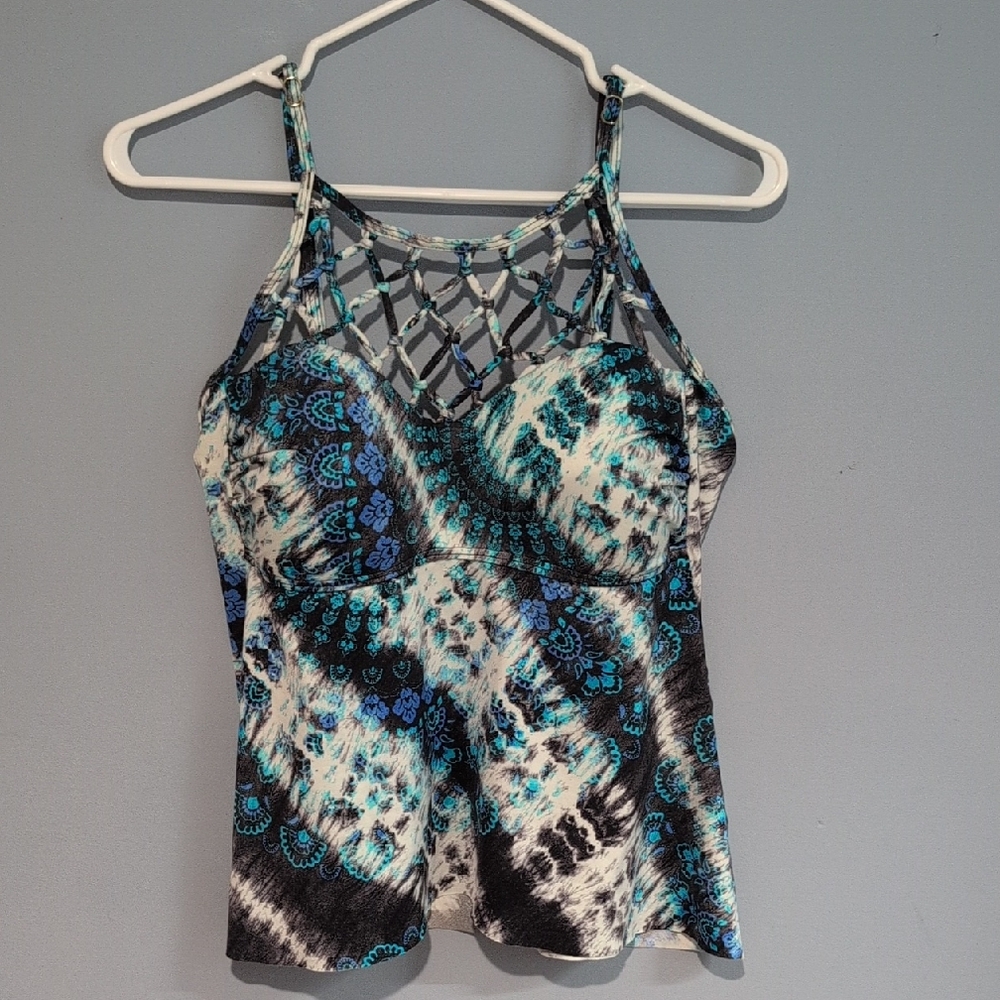 Apt. 9 Blue and Black Patterned Women’s Tank Top with Lattice Neckline Size L